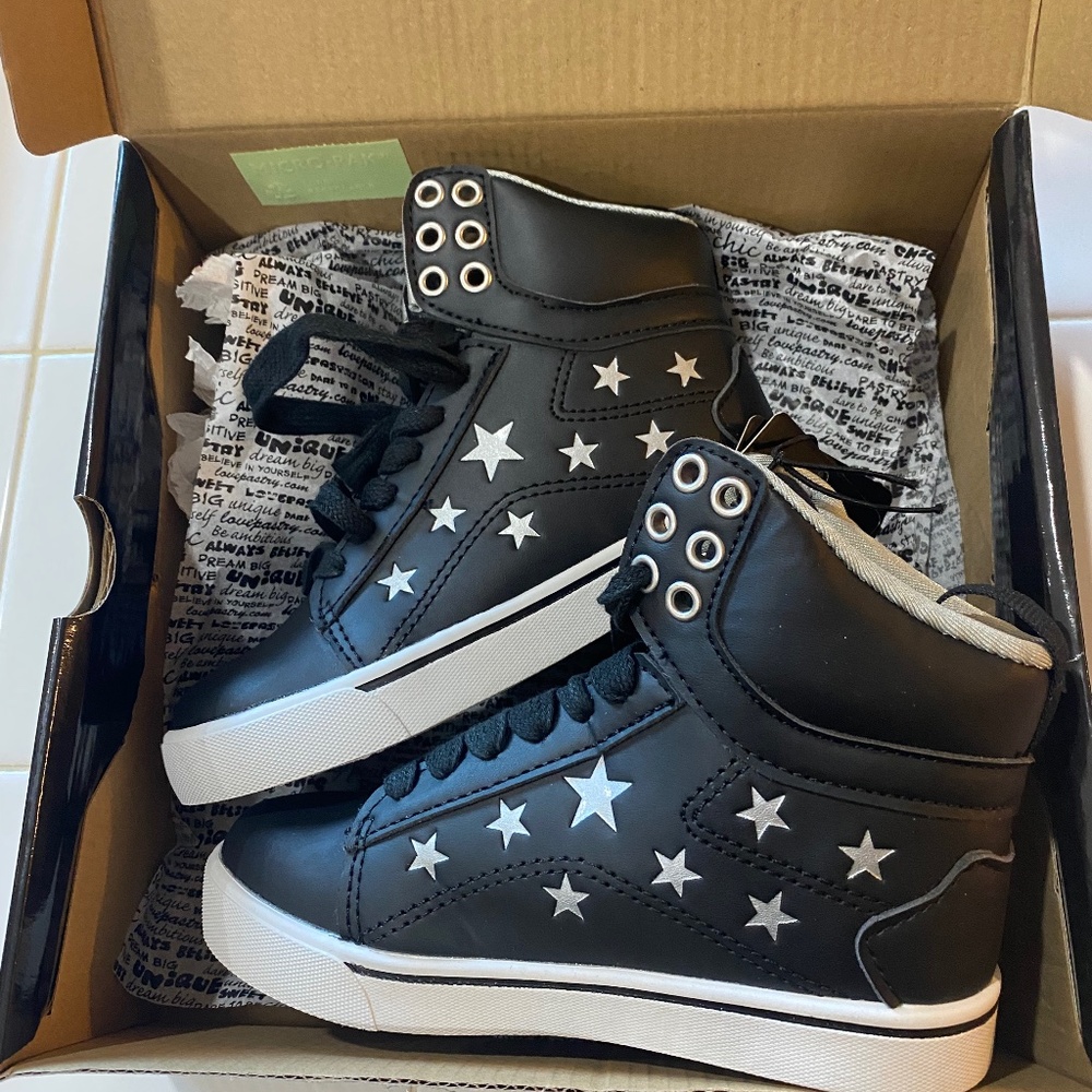 Pastry dance shoes